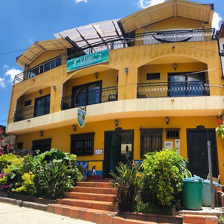 Lake View Hostel Guatapé Eksteriør billede
